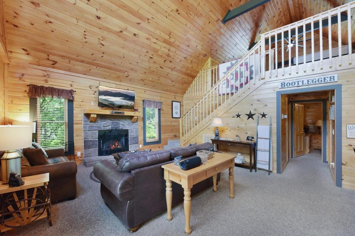Ryes And Shine Bootlegger'S Cabin! Hot Tub* Pool* Arcade* Billiards *Ev * Pet Friendly Sevierville Kültér fotó