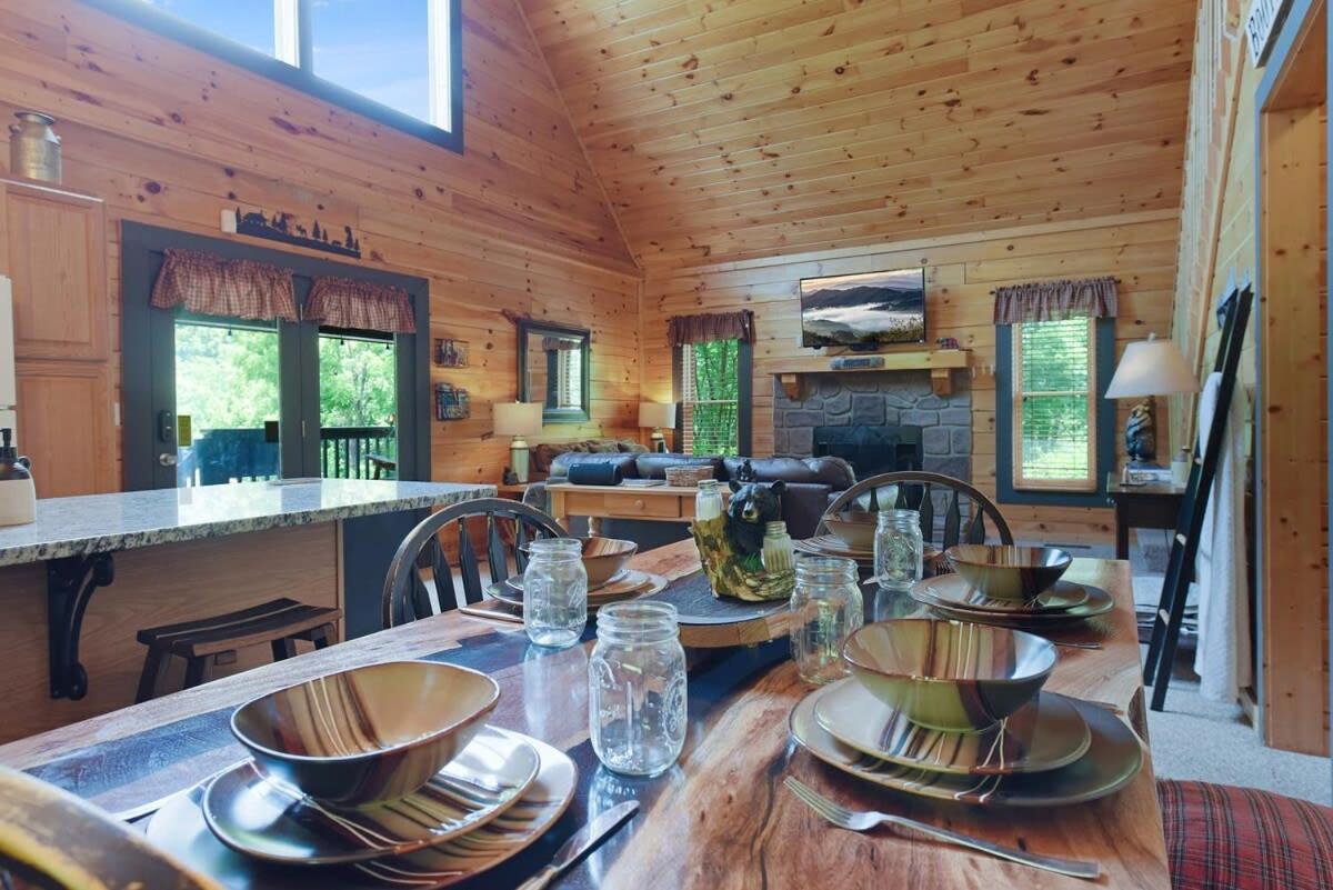 Ryes And Shine Bootlegger'S Cabin! Hot Tub* Pool* Arcade* Billiards *Ev * Pet Friendly Sevierville Kültér fotó