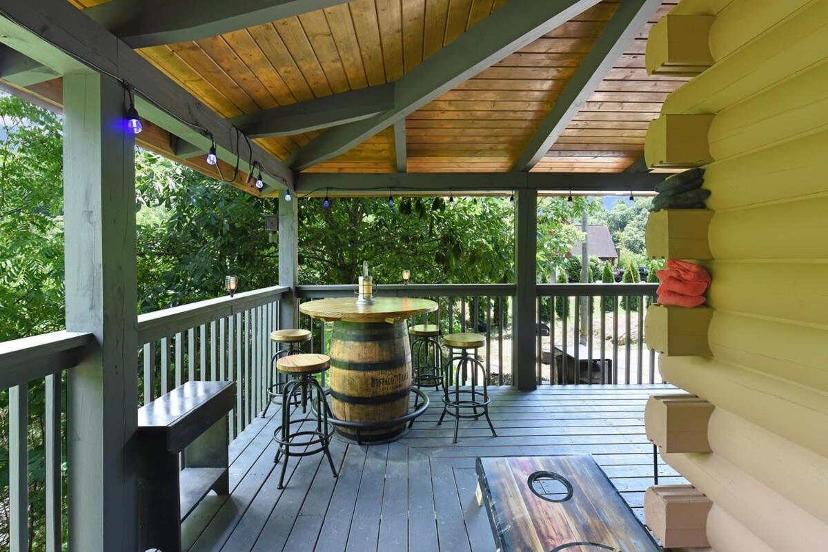 Ryes And Shine Bootlegger'S Cabin! Hot Tub* Pool* Arcade* Billiards *Ev * Pet Friendly Sevierville Kültér fotó