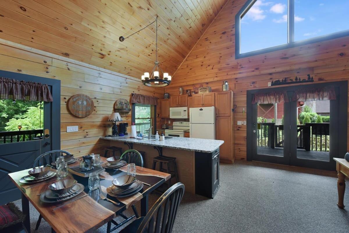 Ryes And Shine Bootlegger'S Cabin! Hot Tub* Pool* Arcade* Billiards *Ev * Pet Friendly Sevierville Kültér fotó