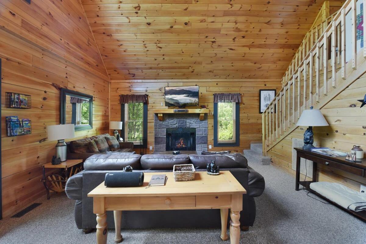 Ryes And Shine Bootlegger'S Cabin! Hot Tub* Pool* Arcade* Billiards *Ev * Pet Friendly Sevierville Kültér fotó