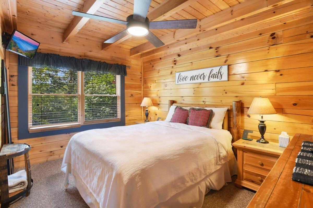 Ryes And Shine Bootlegger'S Cabin! Hot Tub* Pool* Arcade* Billiards *Ev * Pet Friendly Sevierville Kültér fotó