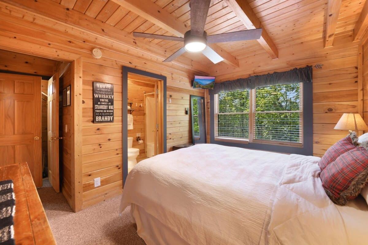 Ryes And Shine Bootlegger'S Cabin! Hot Tub* Pool* Arcade* Billiards *Ev * Pet Friendly Sevierville Kültér fotó