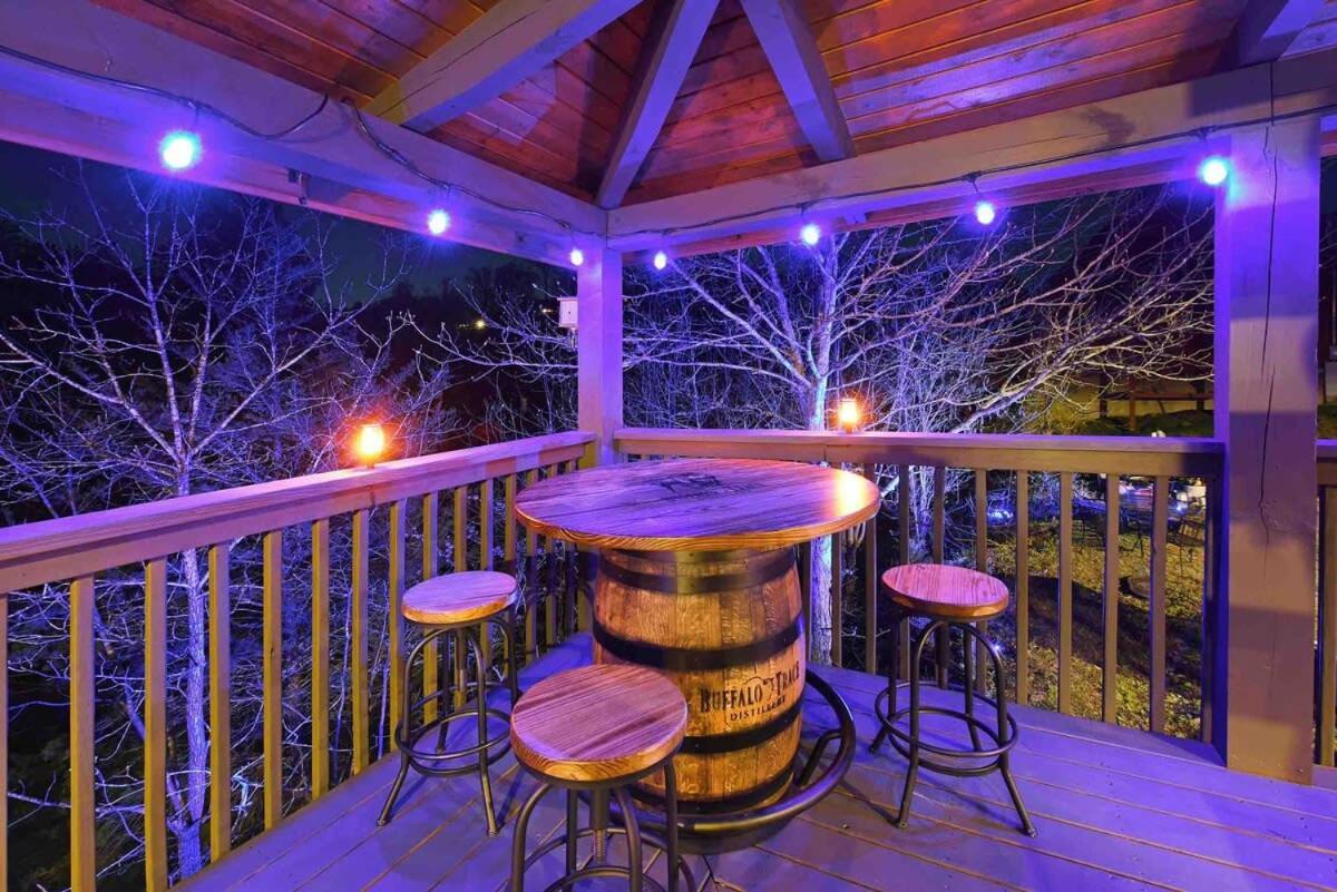 Ryes And Shine Bootlegger'S Cabin! Hot Tub* Pool* Arcade* Billiards *Ev * Pet Friendly Sevierville Kültér fotó