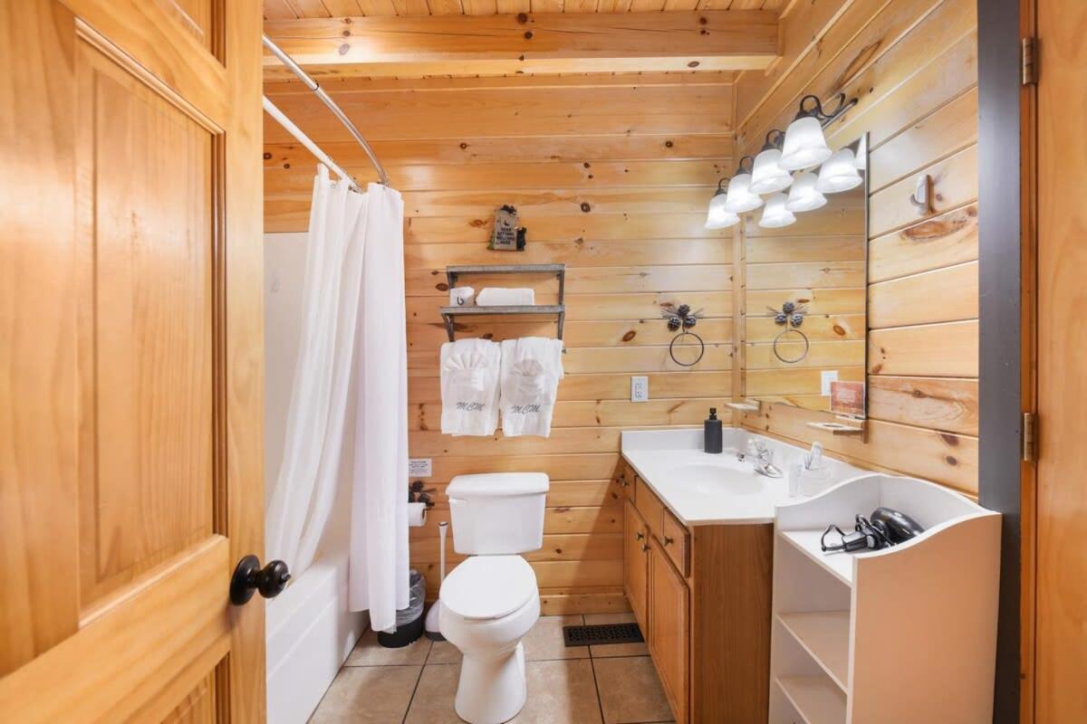 Ryes And Shine Bootlegger'S Cabin! Hot Tub* Pool* Arcade* Billiards *Ev * Pet Friendly Sevierville Kültér fotó