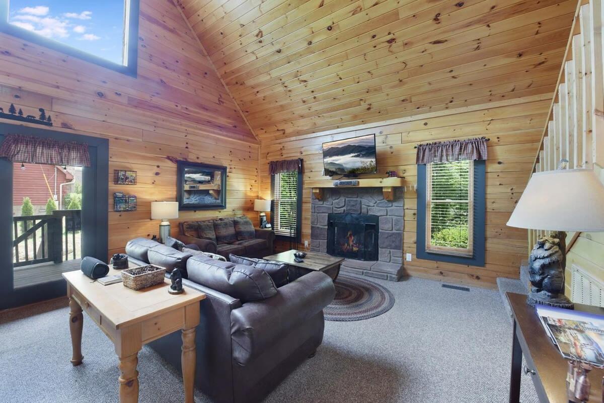 Ryes And Shine Bootlegger'S Cabin! Hot Tub* Pool* Arcade* Billiards *Ev * Pet Friendly Sevierville Kültér fotó