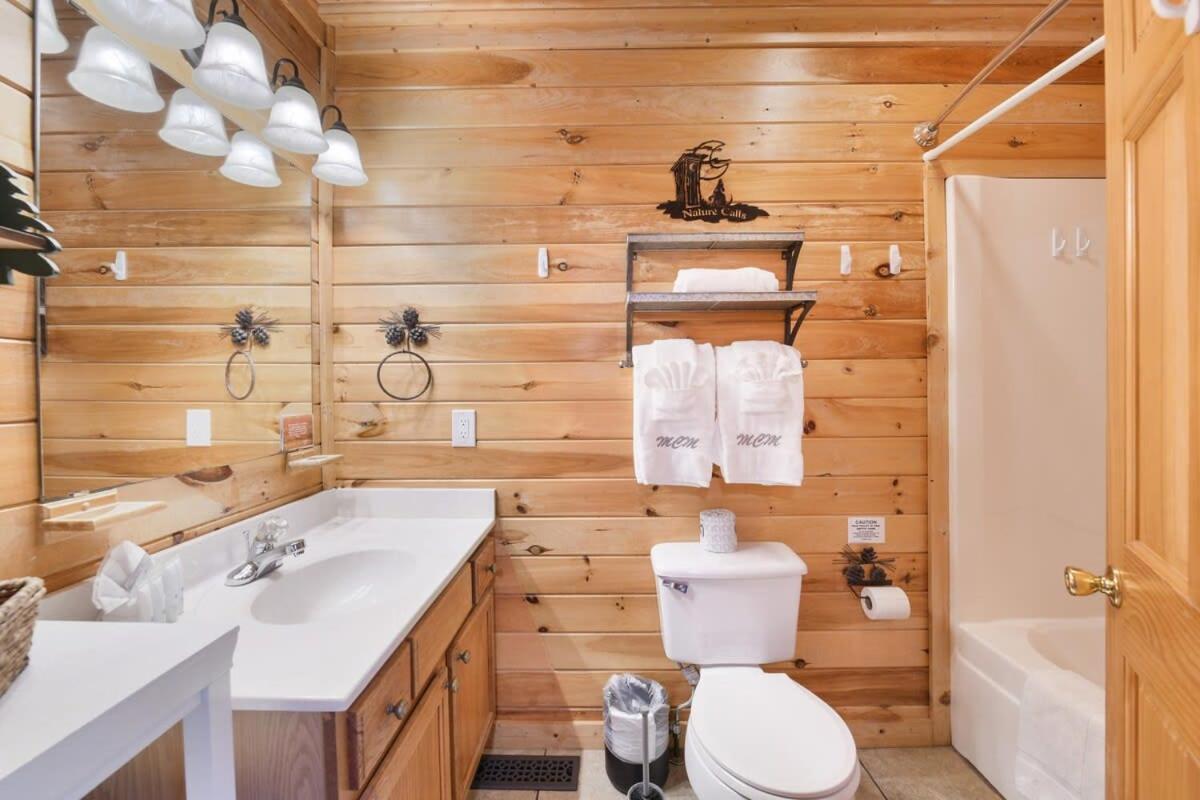Ryes And Shine Bootlegger'S Cabin! Hot Tub* Pool* Arcade* Billiards *Ev * Pet Friendly Sevierville Kültér fotó